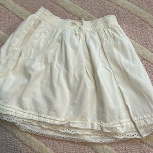 Baby Gap creme skirt size 5 years